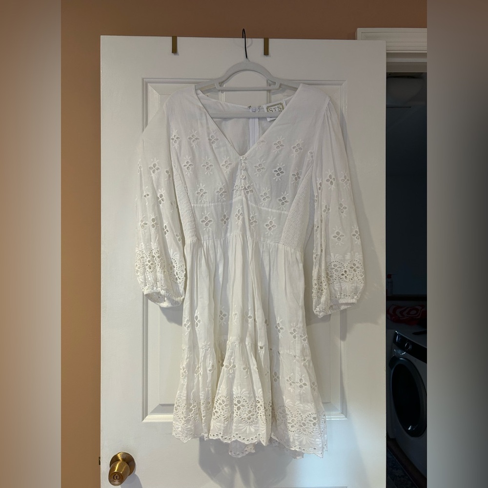 NWT: Sail To Sable White Eyelet Dress, sz M